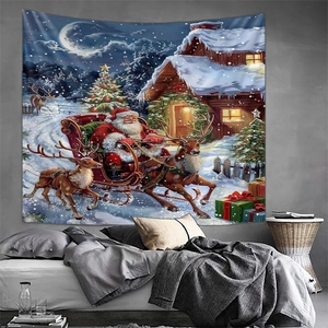 Détail de tapisserie de Noël avec le Père Noël et ses rennes au-dessus de chalets enneigés