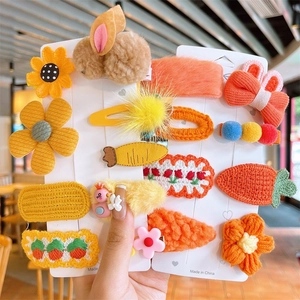 Niedliches Plüsch-Hasen-Haarspangen-Set für Mädchen mit Karotten und Schleifen für die Frisur
