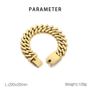 Detailed view of heavy gold cuban chain bracelet with 220x20mm size parameters