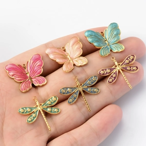 Bunte Schmetterling- und Libellenanhänger aus Edelstahl für DIY-Schmuckherstellung