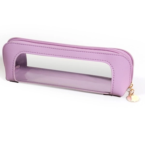 Détail de la trousse en cuir PU violet avec fenêtre transparente et fermeture éclair dorée