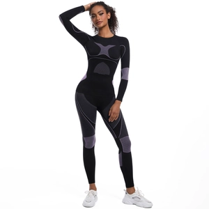 Détails de l'ensemble de yoga sans couture avec texture jacquard et haute élasticité