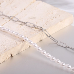 Fashionable stainless steel paperclip chain necklace combined with white oval pearls