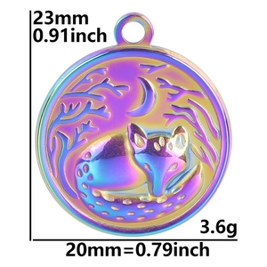 Rainbow fox pendant dimensions: 23mm height, 20mm width, and 3.6g lightweight design