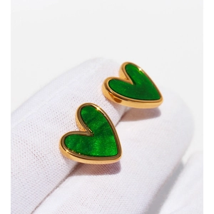 Exquisite gold-framed green heart stud earrings with sparkling finish for women