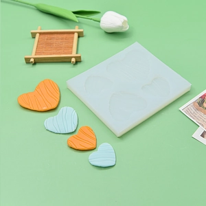 4-cavity heart silicone cake mold for Valentine gifts with wave texture finished hearts