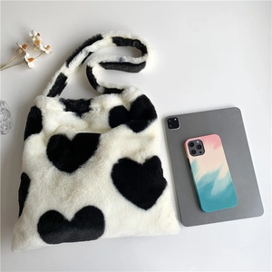 Plush heart print tote bag with soft faux fur and shoulder strap for autumn winter