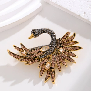 Vintage Black Swan Rhinestone Crystal Brooch For Women Luxury Gold Alloy Animal Style Elegant Fashion Jewelry Accessory