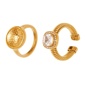 Ensemble de bagues en or avec zircon carré et finition à texture martelée élégante