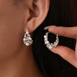 Vintage Hollow Flower Basket Hoop Earrings Alloy Faux Artificial Pearl Rhinestone Light Luxury Fashion Retro Jewelry For Women
