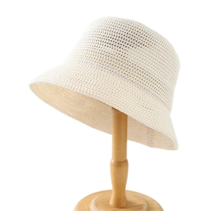 Cappello da sole da donna all'uncinetto beige con design a maglia traforata traspirante