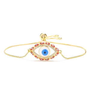 Detailed view of evil eye bracelet with white zircon and adjustable box chain