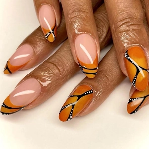 Almond Press On Nails Orange Butterfly Wing Design Full Cover False Nails Fashionable Manicure For Women Daily Wear