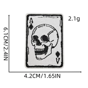Detailed size map of embroidered skull patch showing 6.1cm length and 4.2cm width dimensions