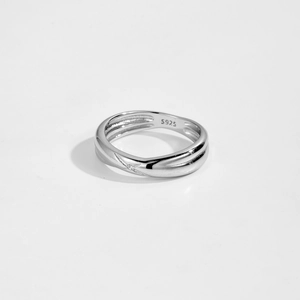 Detailed view of S925 sterling silver ring showing the certification hallmark inside