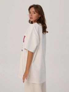 T-shirt oversize da donna in cotone bianco con stampa vintage e spalle scese