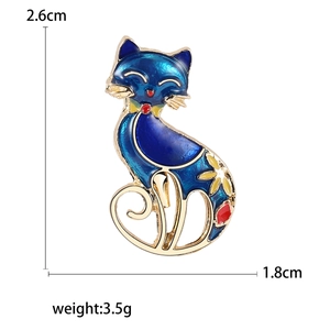 Detailed size chart of a blue enamel cat brooch showing 2.6cm height and 1.8cm width