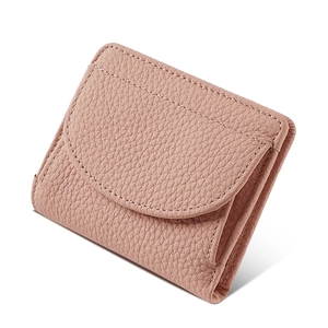 Portefeuille femme rose en cuir grainé avec fentes RFID et design compact pliable