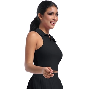Vue latérale du débardeur polo court noir en tissu de sport élastique et respirant