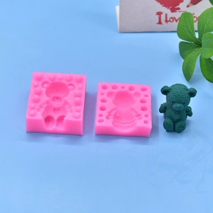 Set stampo in silicone a forma di orso per candele con trama a maglia fine in rosa