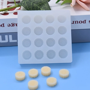 16-cavity round petal silicone mold for DIY cookies, chocolates and mousse cakes