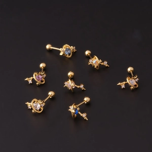 Lot de 7 piercings d'oreille en acier doré avec zircons colorés en forme d'étoile et lune