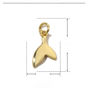 Detailed size chart for golden copper fish tail pendant measuring 18mm by 9mm in height