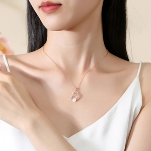 Elegant S925 silver rose gold necklace with shell petals and zircon flower pendant