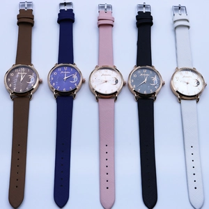 Fashionable moon and star pattern women's quartz watch in five colors with leather strap