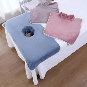 Zachte microvezel massagehanddoek met gat voor schoonheidssalon en spa-behandelingen