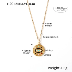 Détail montrant les dimensions du collier œil maléfique en acier doré avec des zircons