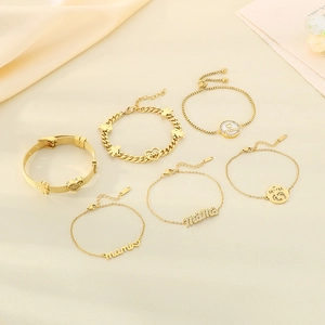 Golden 6-piece Mama heart charm bracelet set in titanium steel for Mother's Day gifts