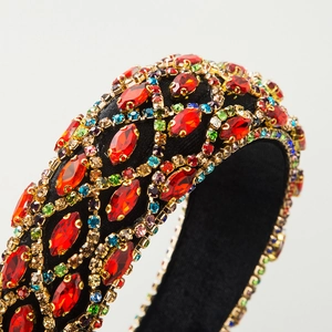 Serre-tête baroque orné de cristaux marquise rouges et strass multicolores