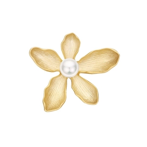 Elegant vintage gold floral brooch with five petals and a central pearl on white background