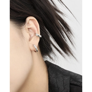 Minimalist S925 sterling silver geometric hoop earrings and ear cuff set in silver