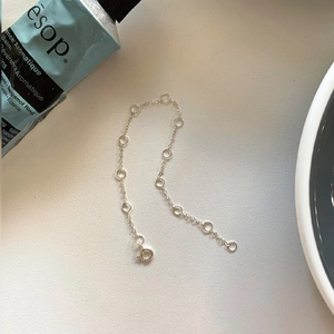 Elegant S925 sterling silver chain bracelet with knotted ring links and spring ring clasp
