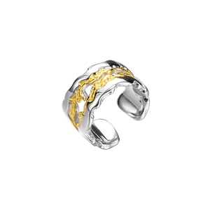 Minimalistische S925 Silber Ohrmanschette mit goldener Lavatextur und Bicolor-Design