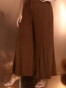 Damen Weite Hose mit hoher Taille in Braun mit plissiertem Saum und seitlichem Schlitz