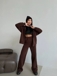 Brown two-piece hooded zip-up sweatshirt and high-waist wide-leg pants athletic set