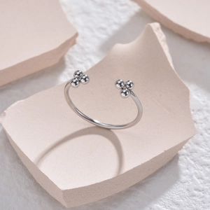 Anello aperto in acciaio inossidabile argento minimalista con design a sfere regolabile