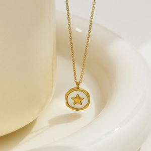 French Retro Star Pendant Necklace 18K Gold Plated Stainless Steel White Shell Round Disk Clavicle Chain Women