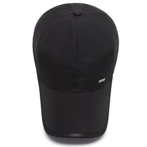Black mesh baseball cap for men, breathable summer sun hat with silver fashion metal plate