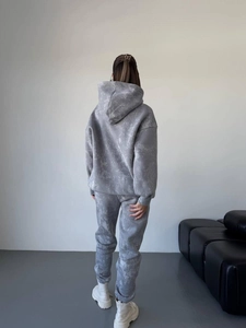 Ensemble sweat à capuche et pantalon gris à effet neige pour femme, vue arrière