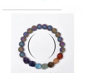 Detaillierte Parameteransicht von 8mm Natursteinperlen und facettiertem Kristallarmband