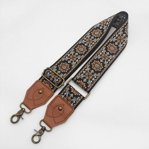 Correa retro de lona étnica con extremos de cuero y hebillas de bronce antiguo