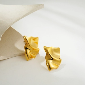 Irregular 18K gold pleated square stud earrings with minimalist wavy metal texture