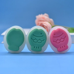 Moule en silicone en forme de poisson pour taiyaki et savon en vert et rose