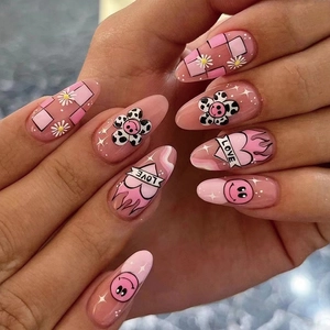 Pink Mandel Drucknägel Y2K Stil Schachbrett Gänseblümchen Smiley Herz Kunstdesign Falsche Nägel Für Frauen