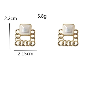 Detailed size specifications for gold square earrings with white pearl center