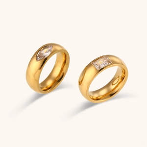 Bagues larges en acier doré 18K ornées de zircons de formes marquise et rectangulaire
